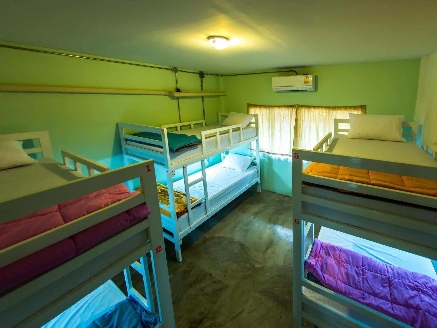 Zz Hostel Chiang Mai Exterior photo